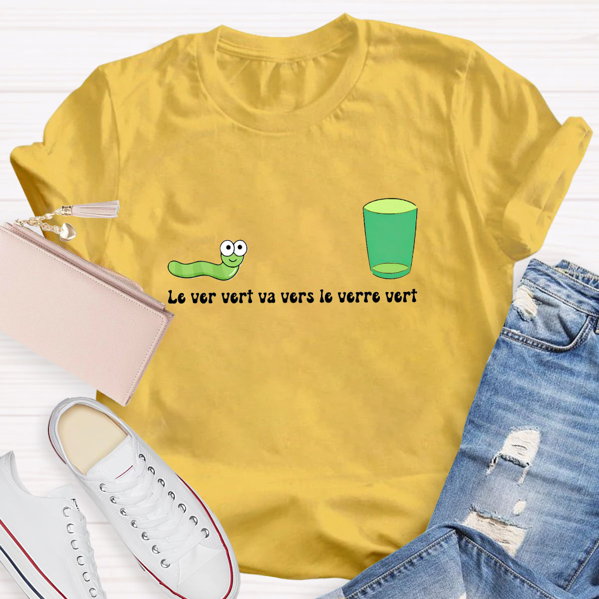 Le Ver Vert Va Vers Le Verre Vert French Teacher T-Shirt