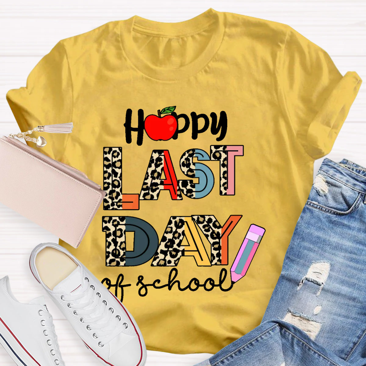 Happy Last Day Of School Apple Teacher T-Shirt