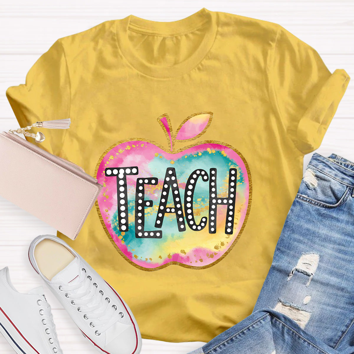 Love Teach Pink Apple Teacher T-Shirt