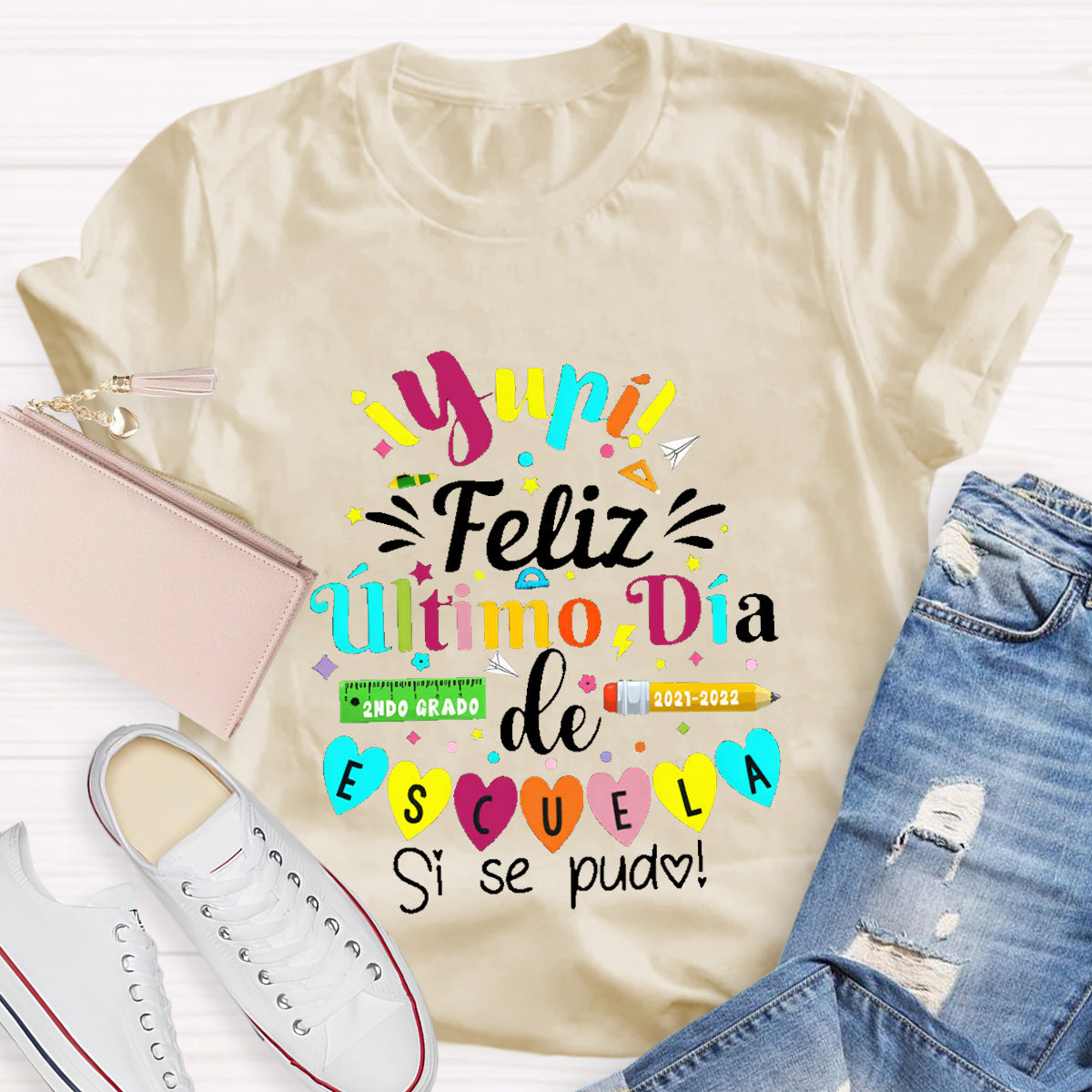 Personalized Último Día de Clases Teacher Spanish T-Shirt