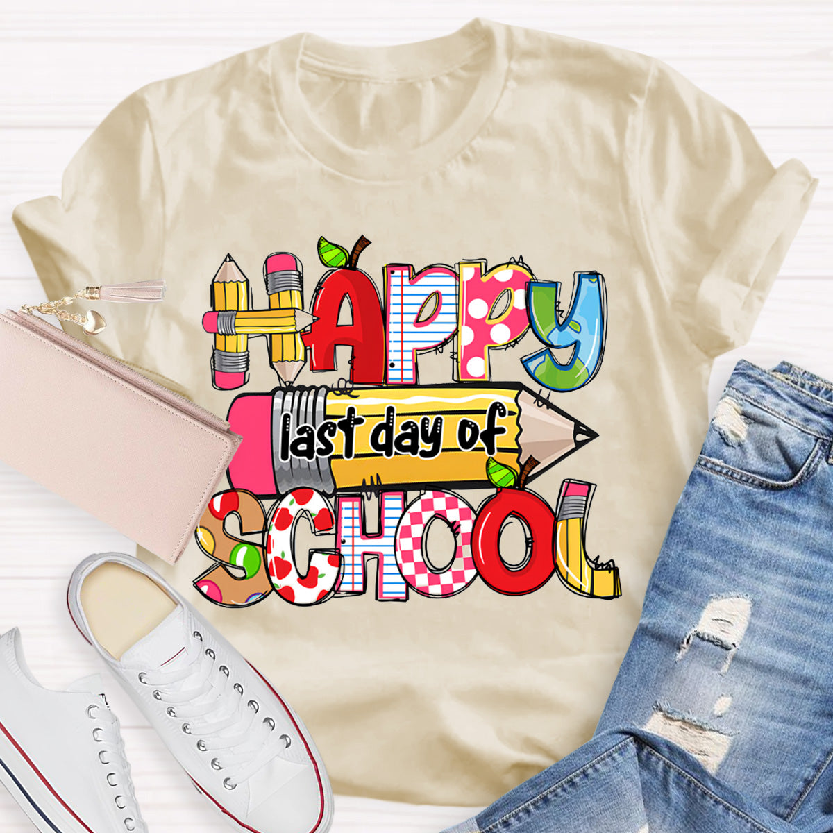 Happy Last Day Of School Apple Teacher T-Shirt