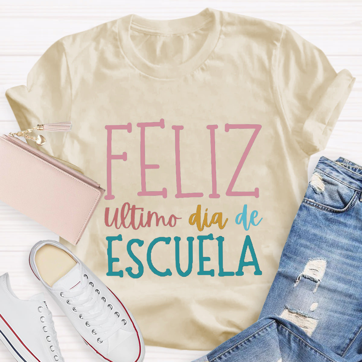 Feliz Último Día De Escuela Spanish Teacher T-Shirt