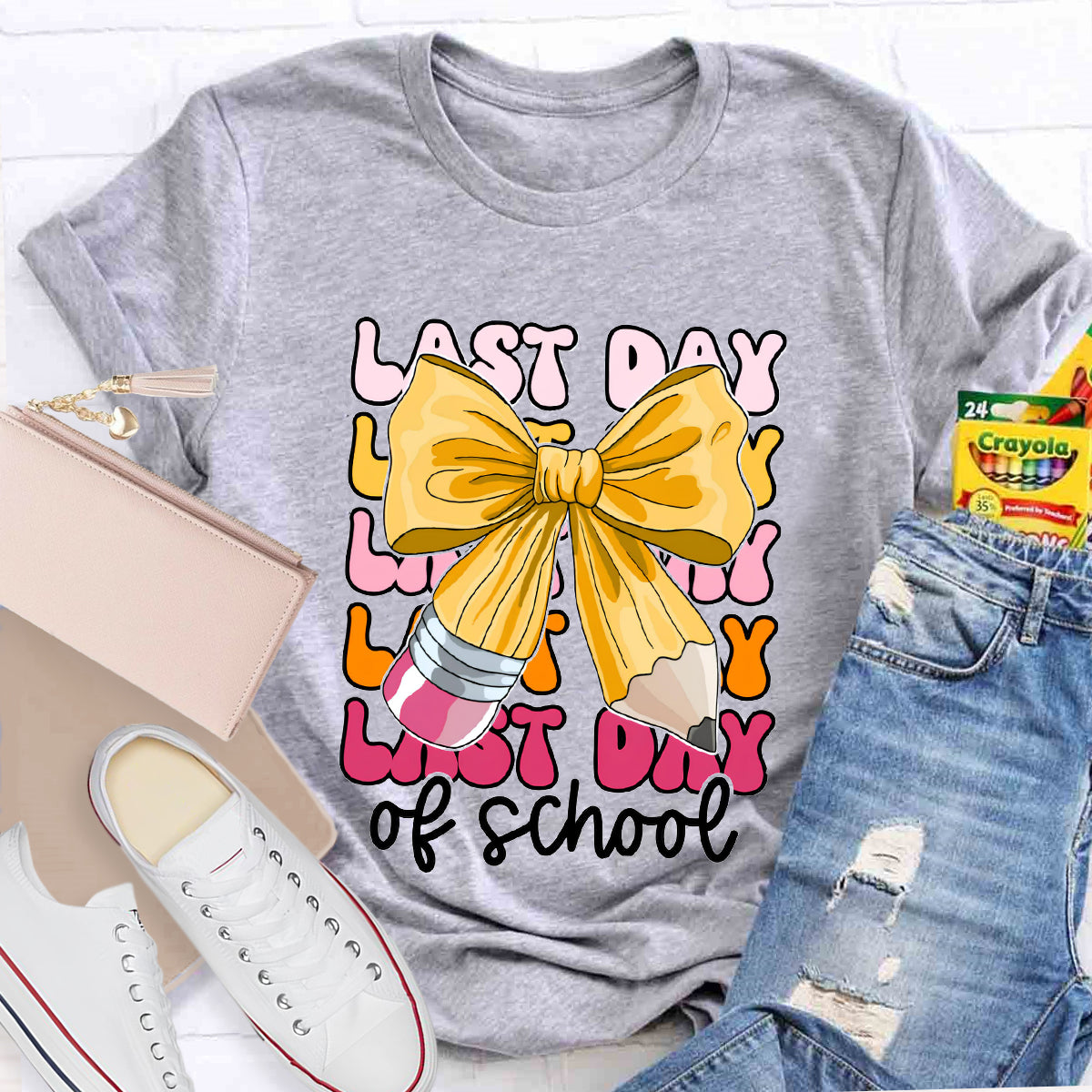 Last Day Of School Pink Bow Teacher T-Shirt