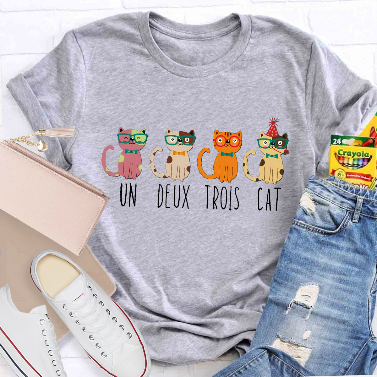 Un Deux Trois Cute Cat French Teacher T-Shirt
