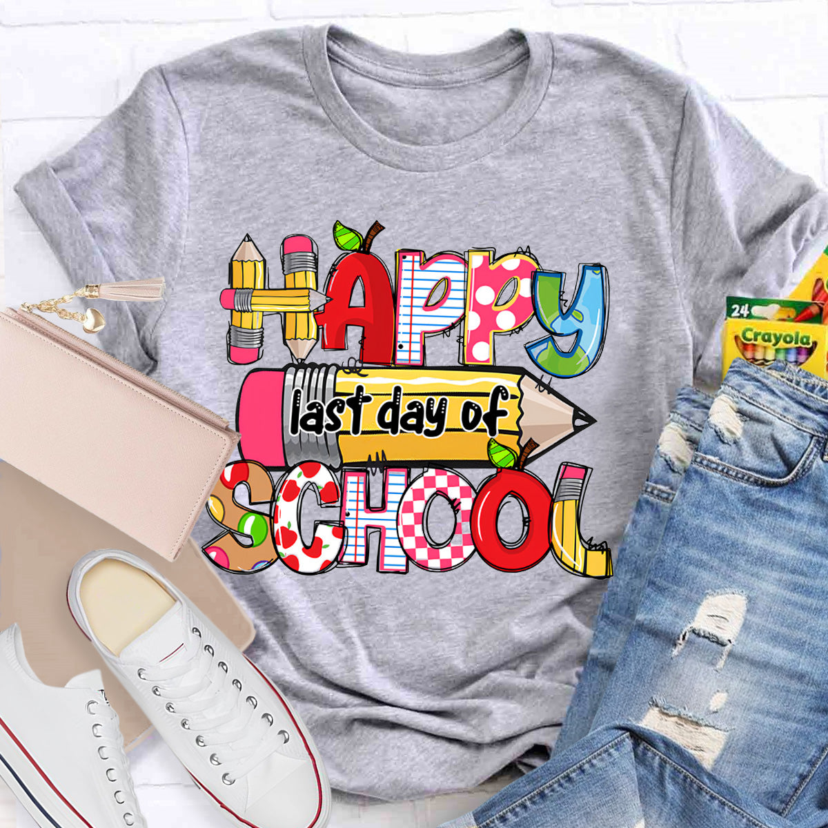 Happy Last Day Of School Apple Teacher T-Shirt