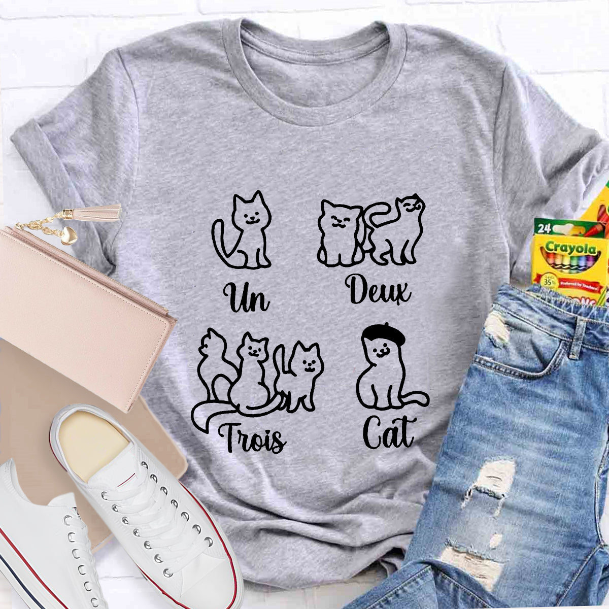 Un Deux Trois Cat French Numbers Cute Cat French Teacher T-Shirt